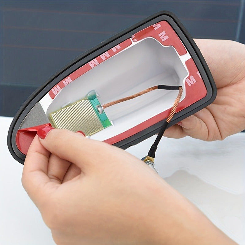 Antenne Requin Sportive pour Toit de Voiture