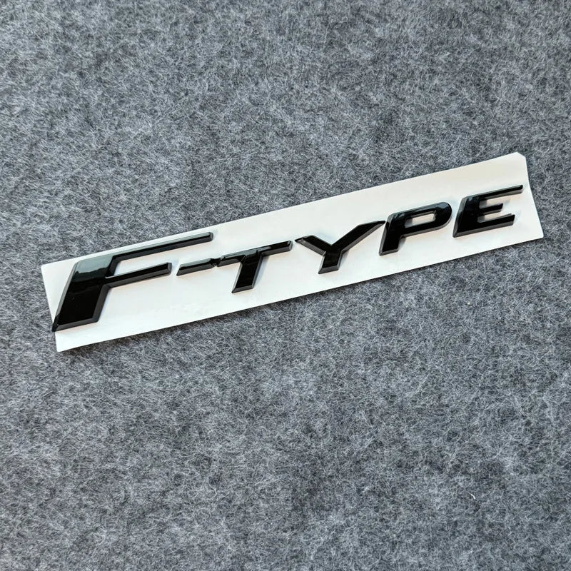 Insigne adhésif lettres de coffre Jaguar