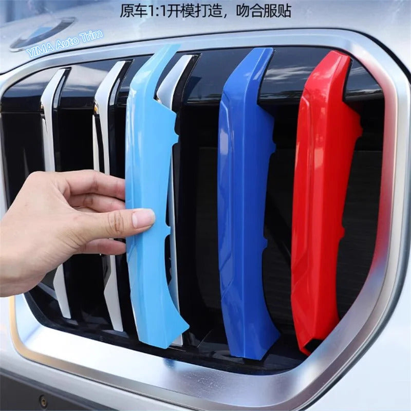 Bande décorative trois couleurs pour calandre avant BMW