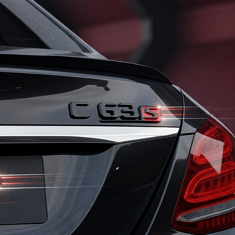 Badge de Coffre 3D ABS Noir Brillant et Rouge-Noir C63S
