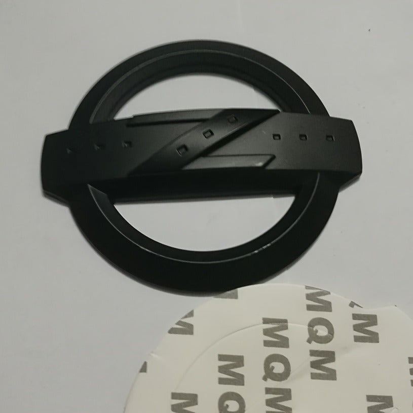 Badge métallique pour voiture, compatible Nissan, décoration capot moteur noire